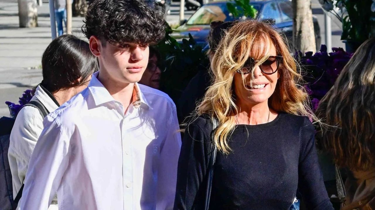 cuántos hijos tiene lara dibildos