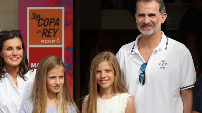 Pedro Sánchez hijas adoptadas